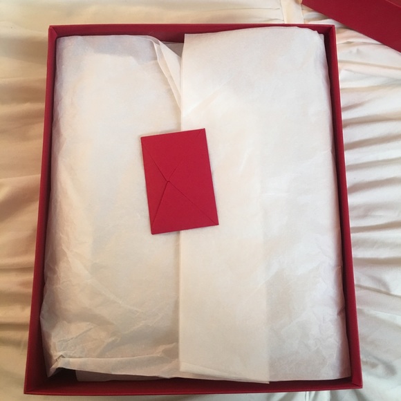 Valentino - Picture 7 of 7